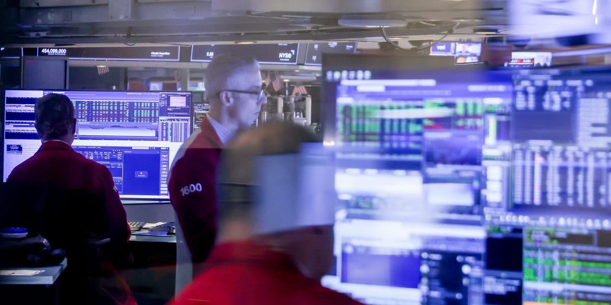 stock-market-outlook:-s&p-500-headed-for-20-year-bear-market,-strategist-says