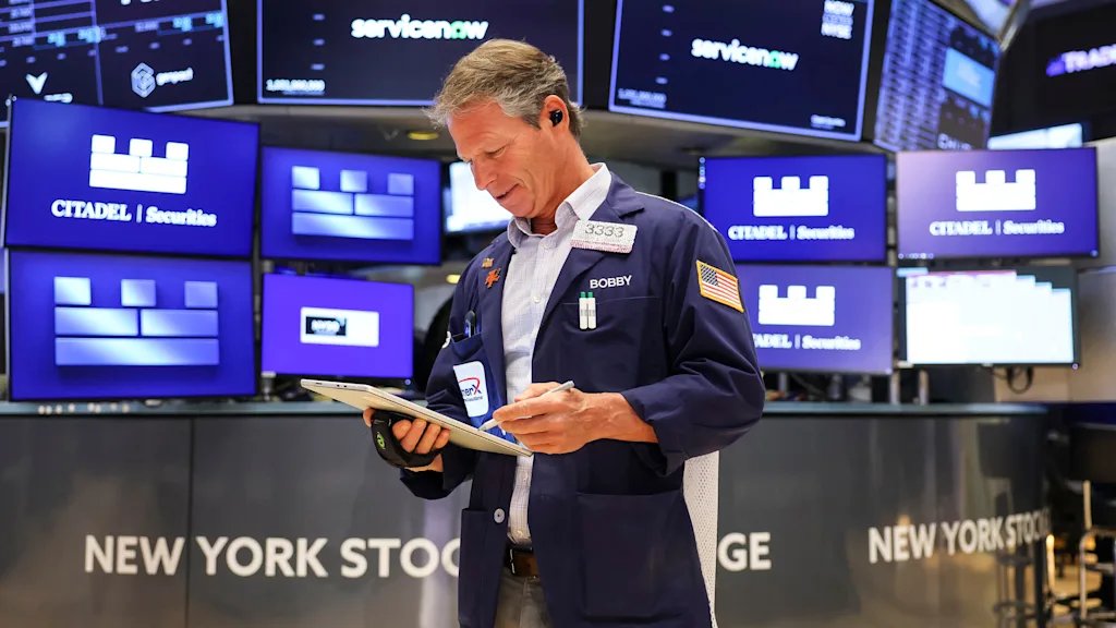what-ai-bubble?-tech-stocks-are-getting-cheaper