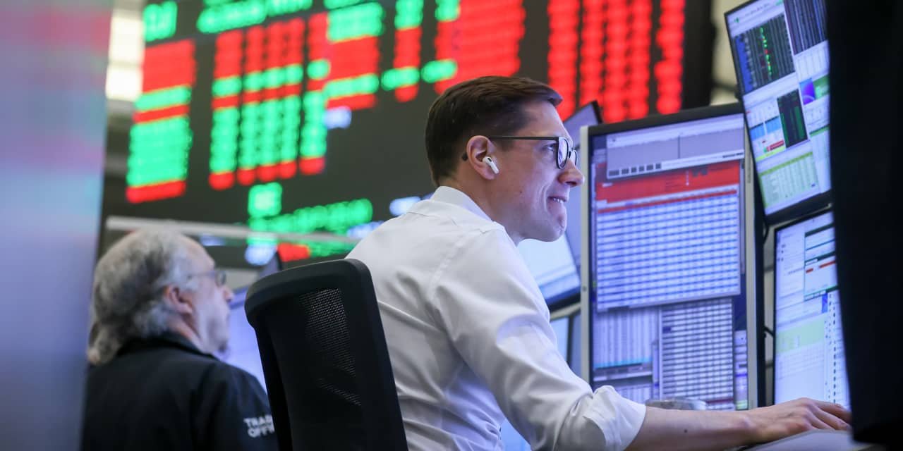 tech-giants-are-hiding-the-holes-in-the-stock-market’s-walls