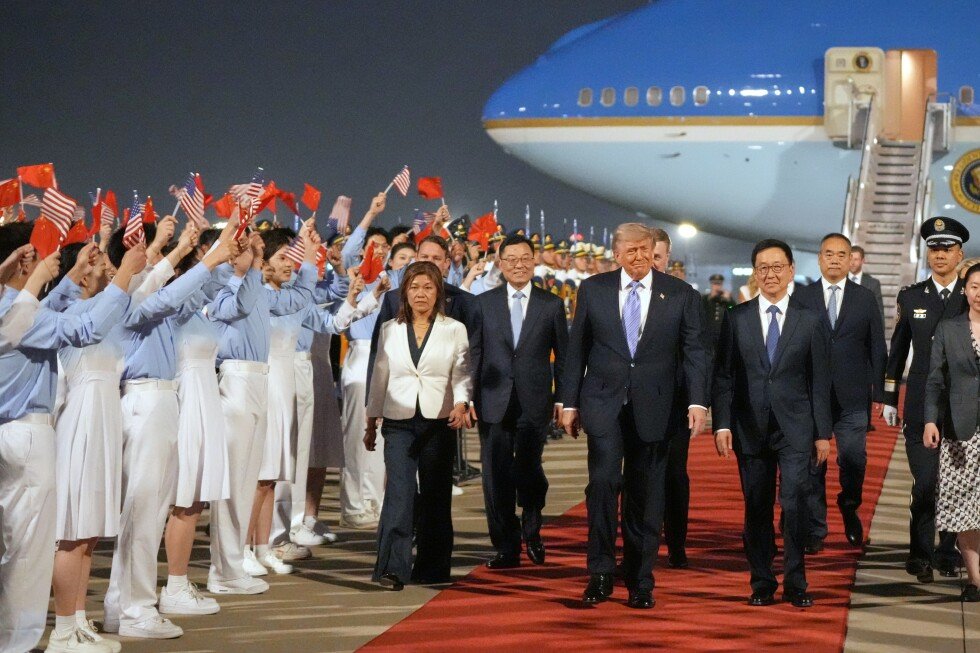 trump-set-to-arrive-in-beijing-for-talks-with-xi