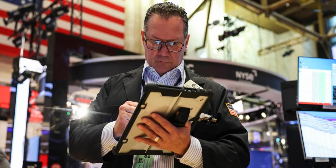 is-the-stock-market-too-pricey?-this-number-is-a-warning.