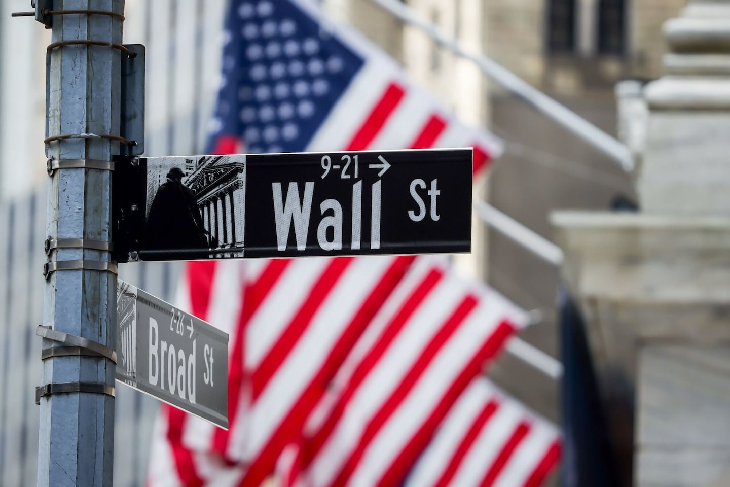 stocks-today:-ai-stocks-help-push-market-up-amid-warning-signs
