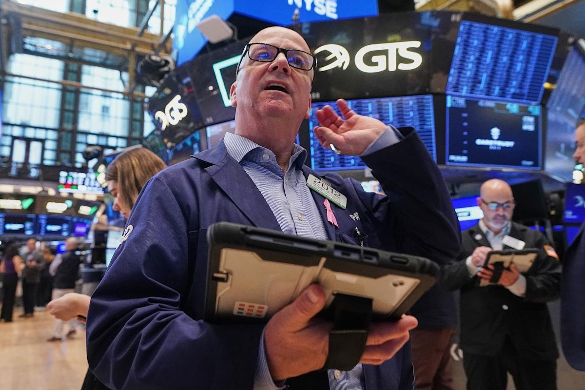 stock-market-today:-dow,-s&p-500,-nasdaq-futures-climb-as-high-stakes-trump-xi-summit-kicks-off