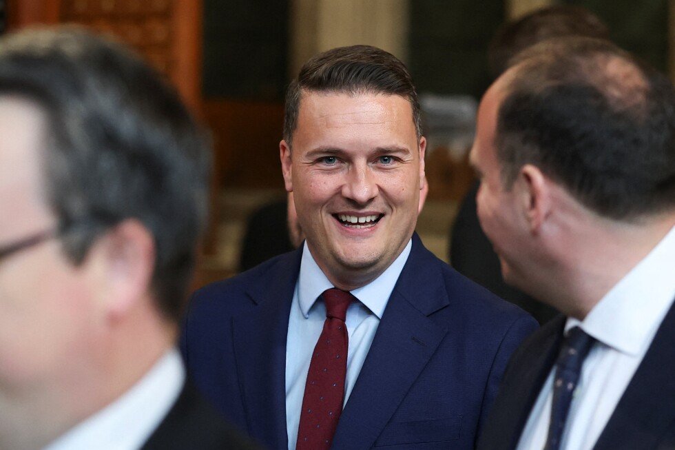 efforts-to-unseat-uk’s-starmer-appear-likely-to-break-out-into-open-rebellion
