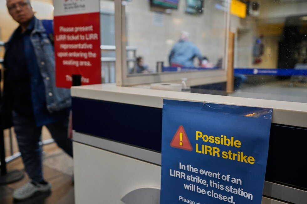 strike-deadline-looms-for-long-island-railroad