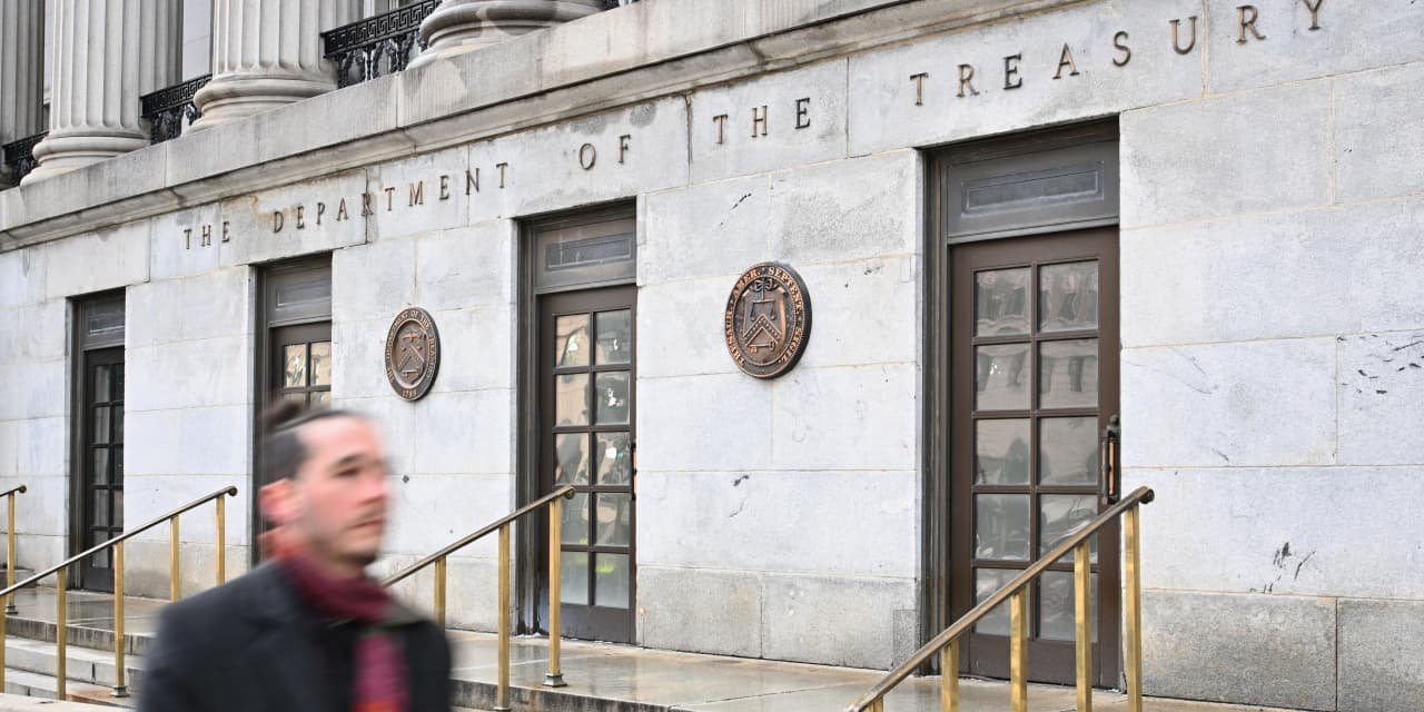 why-soaring-treasury-yields-are-spooking-the-stock-market