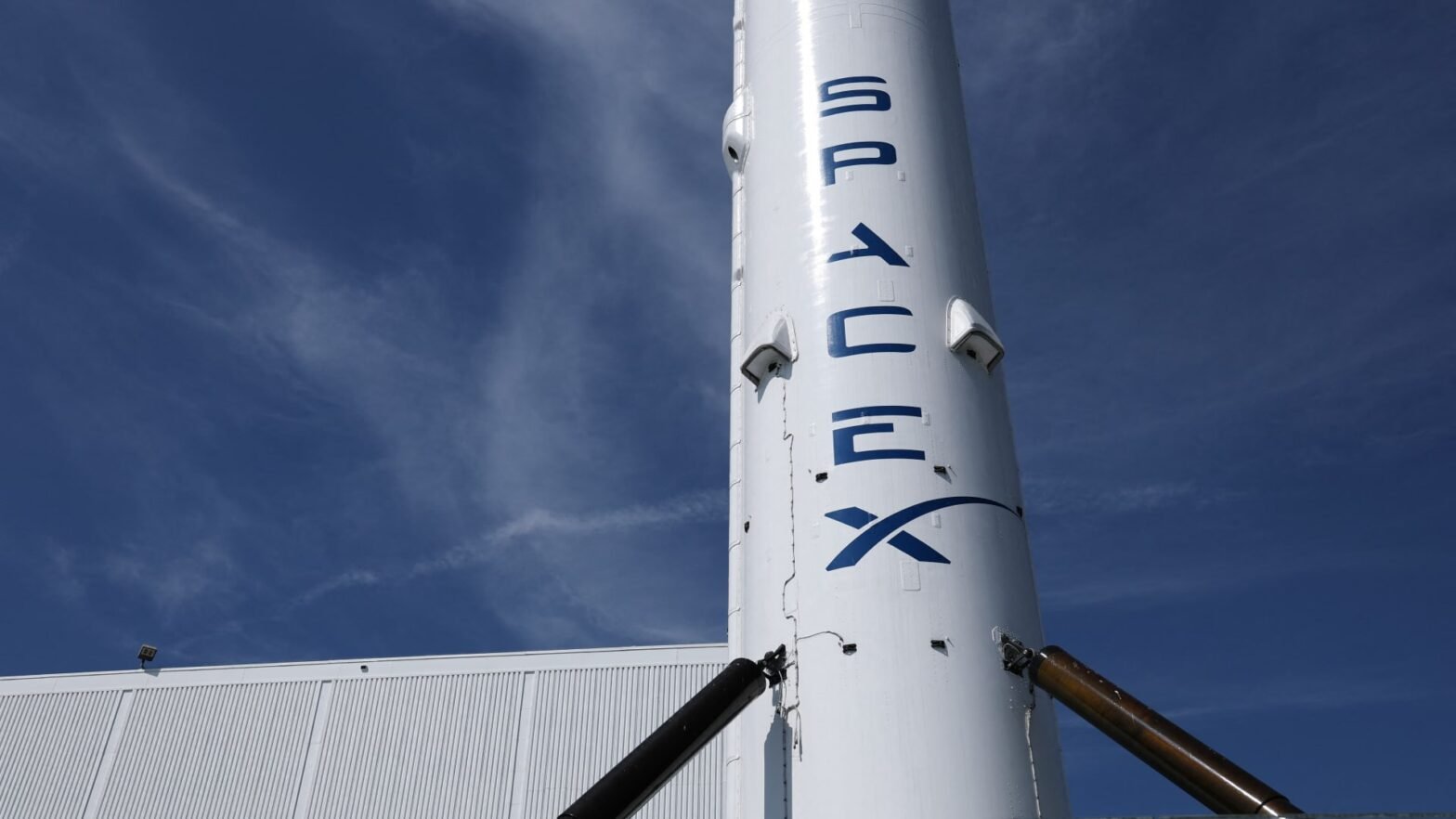 jim-cramer-fears-spacex’s-ipo-could-be-‘destructive’-for-the-rest-of-market
