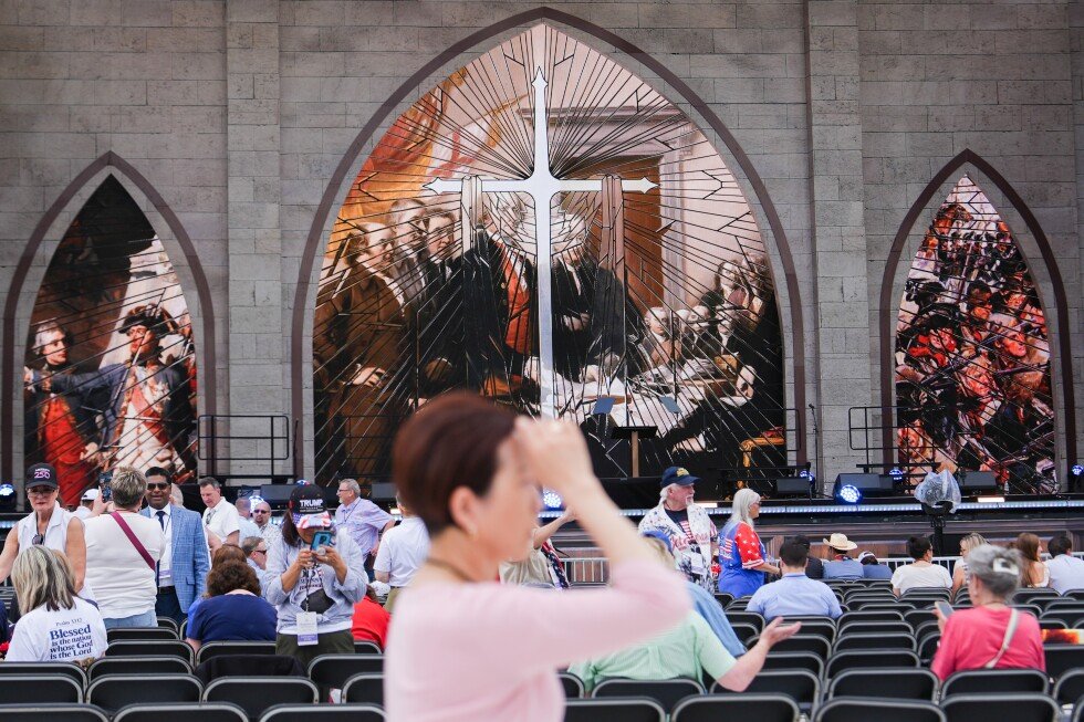 thousands-gathered-in-washington-for-an-america-themed-prayer-rally