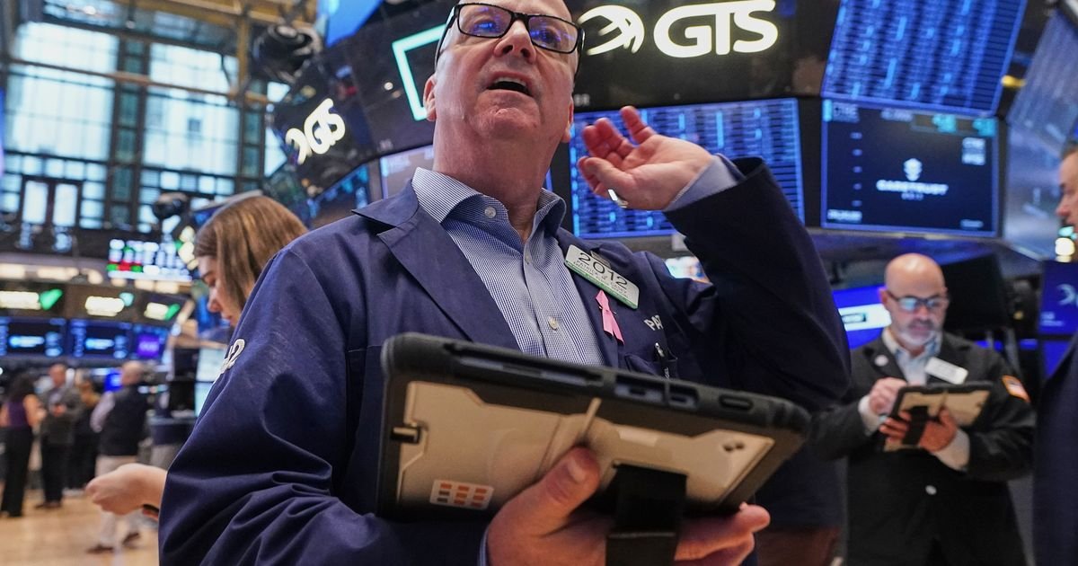 the-market-powerful-enough-to-sway-stocks-and-trump-is-rumbling-again