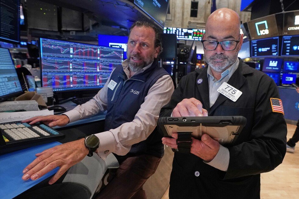 asian-shares-are-mixed-and-oil-prices-slip-as-uncertainty-over-the-war-drags-on