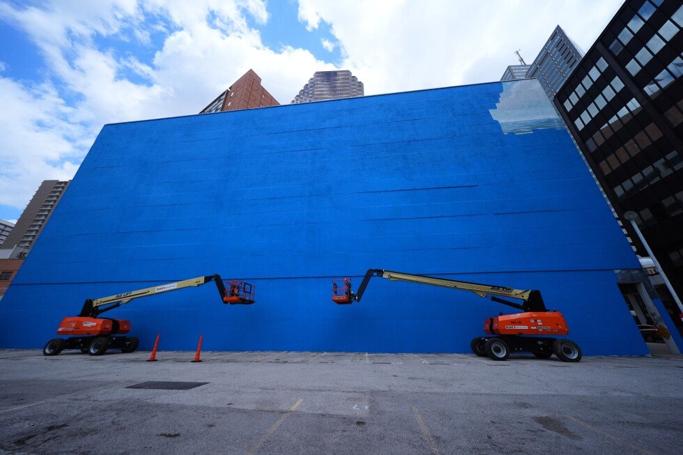 beloved-dallas-whale-mural-disappears-amid-world-cup-preparations
