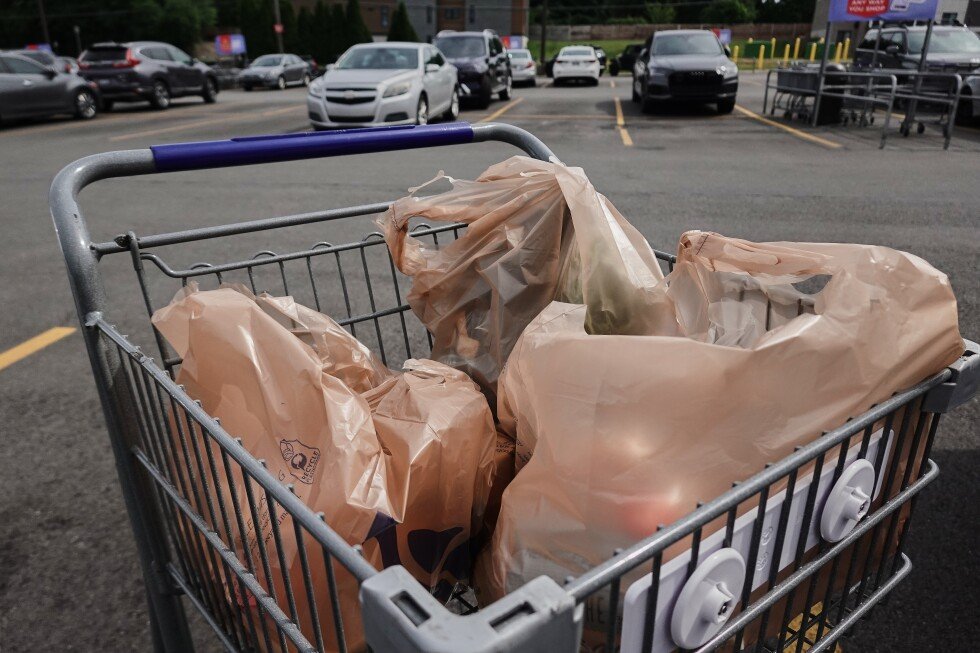 can-you-recycle-plastic-bags?-how-to-dispose-of-plastic-films