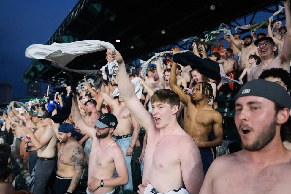 shirtless-fans-the-stars-at-mlb-stadiums-as-“tarps-off”-trend-sweeps-baseball-world