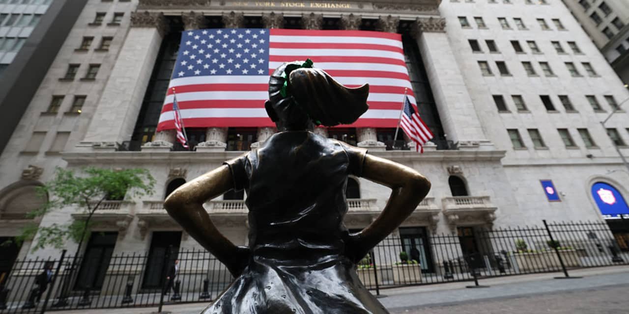 the-stock-market-is-open-today–but-bonds-have-special-hours