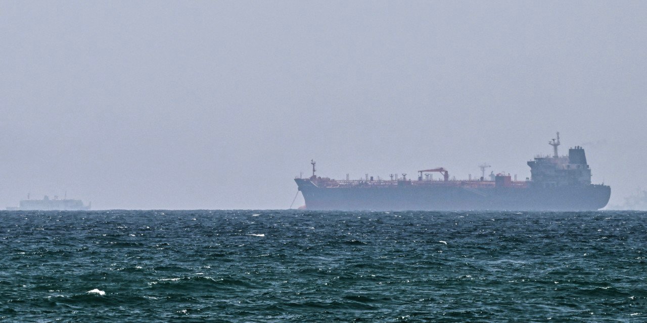 oil-climbs-on-us.-iran-uncertainty,-stock-market-rally-holds