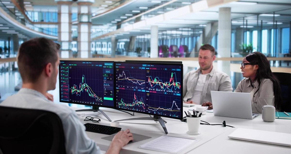 the-counterintuitive-truth-that-should-terrify-market-timers:-bo-hanson-explains-why-disciplined-buyers-always-win