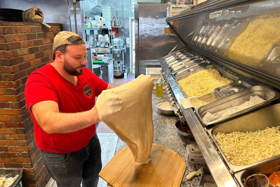 how-a-new-law-could-change-new-york’s-pizzas-and-bagels