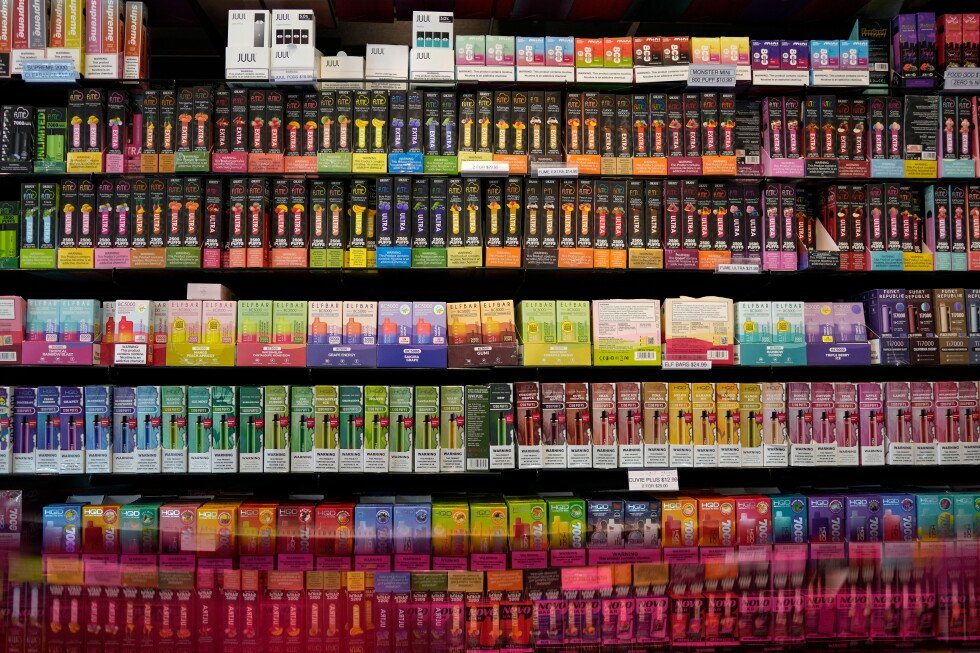 fda’s-new-vaping-policy-blindsided-regulators,-staffers-say