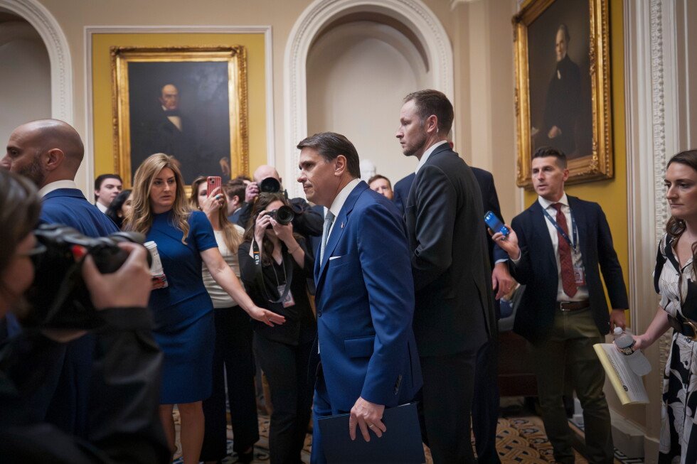 republicans-show-rare-defiance-to-trump’s-demands