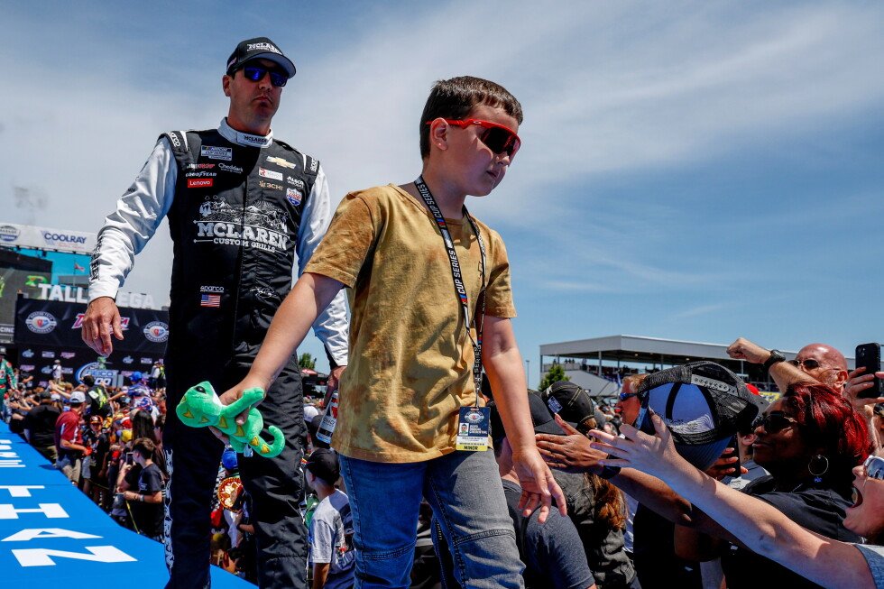 richard-childress-racing-retires-kyle-busch’s-no.-8-car-for-son-brexton