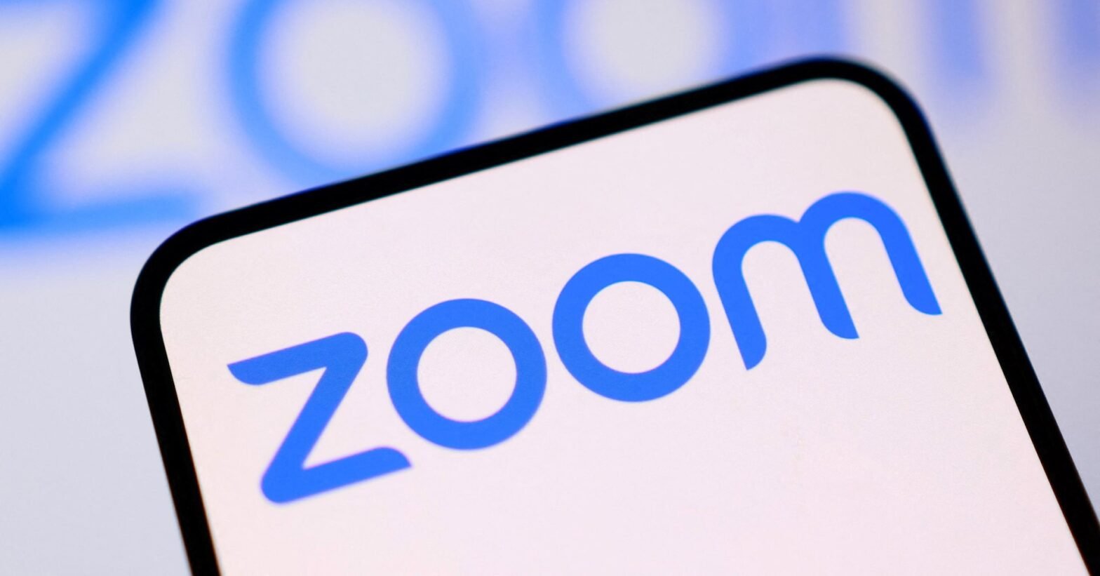 zoom-raises-annual-forecasts,-banks-on-ai-features-to-drive-demand