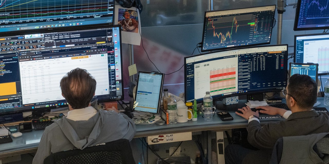 the-stock-market-and-consumer-vibes-are-saying-very-different-things