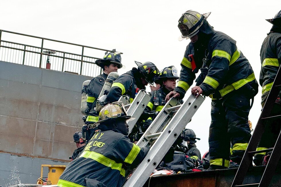investigation-underway-after-new-york-city-explosion-kills-civilian,-wounds-over-30-firefighters