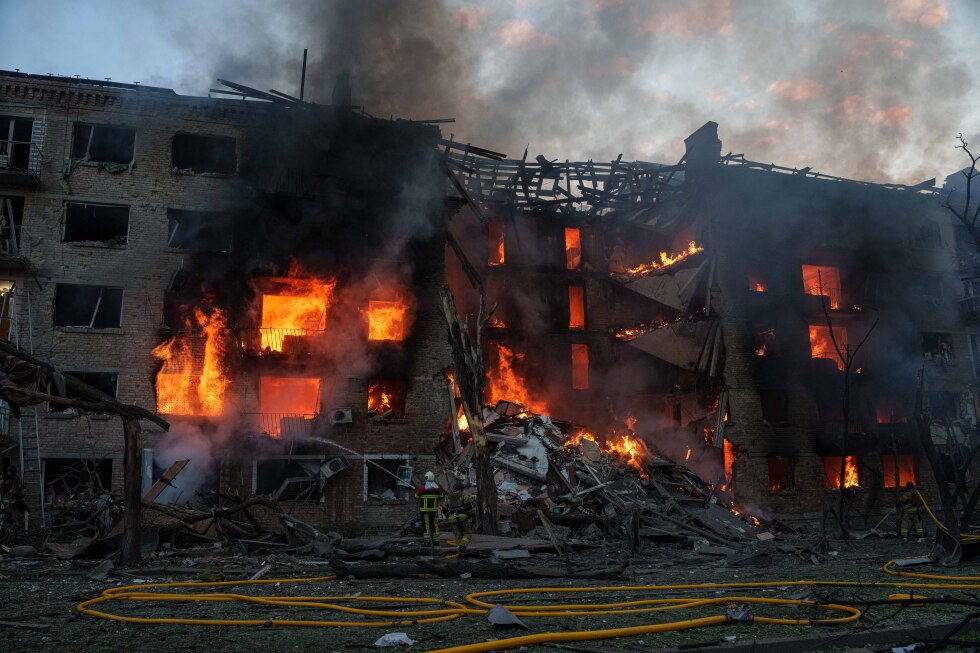 russia-pounds-kyiv-with-missiles-and-drones-overnight