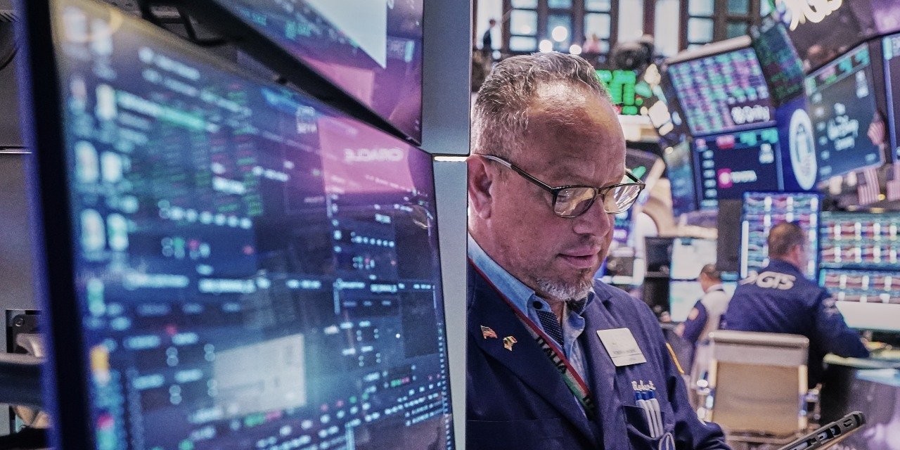 the-risk-premium-for-holding-stocks-over-bonds-is-vanishing