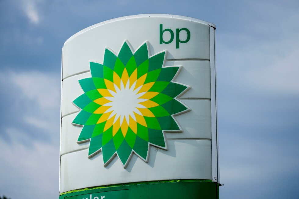 oil-giant-bp-ousts-chairman-over-‘conduct’
