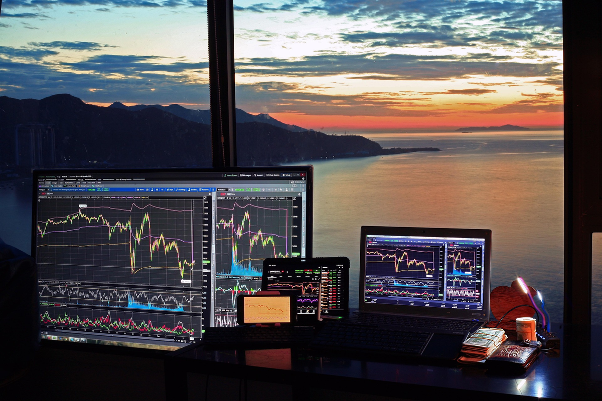 nucor-corporation-stock-(us6703461052):-q1-2026-earnings,-steel-demand-trends-and-fresh-analyst-cove