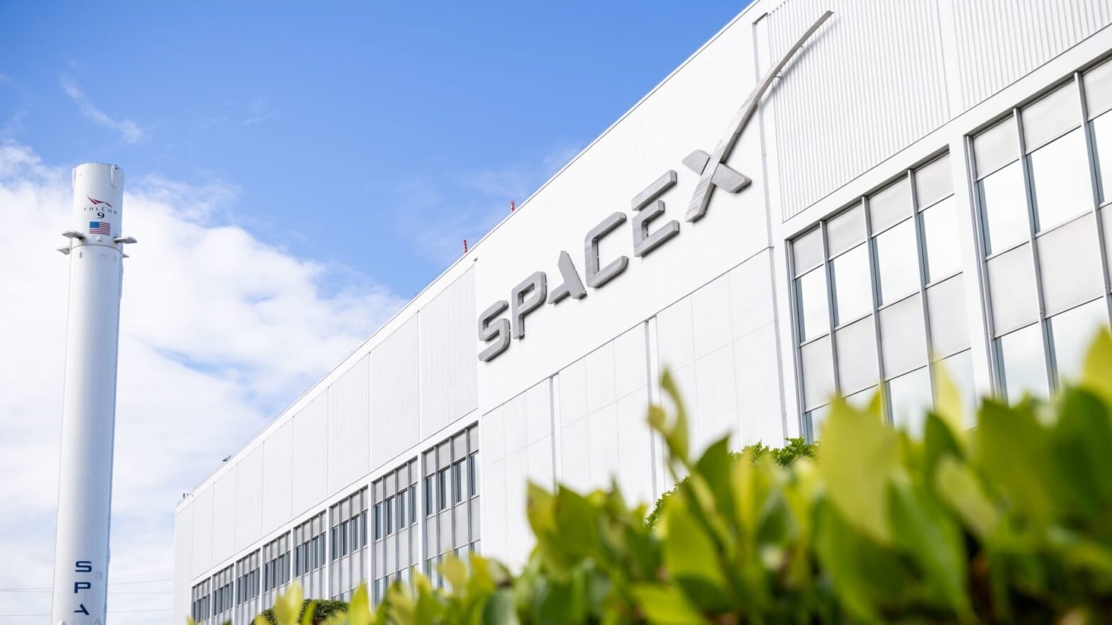 spacex-ipo-filing-sparks-a-bull-market-in-space-stocks.-how-to-buy-in