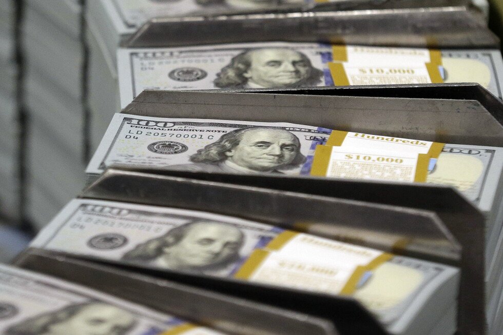 see-how-your-pay-compares-to-the-ceos-of-the-top-us-companies