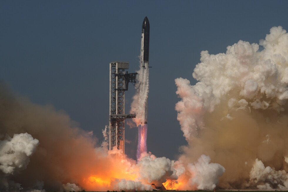 spacex’s-starship-rockets-are-grounded-pending-investigation