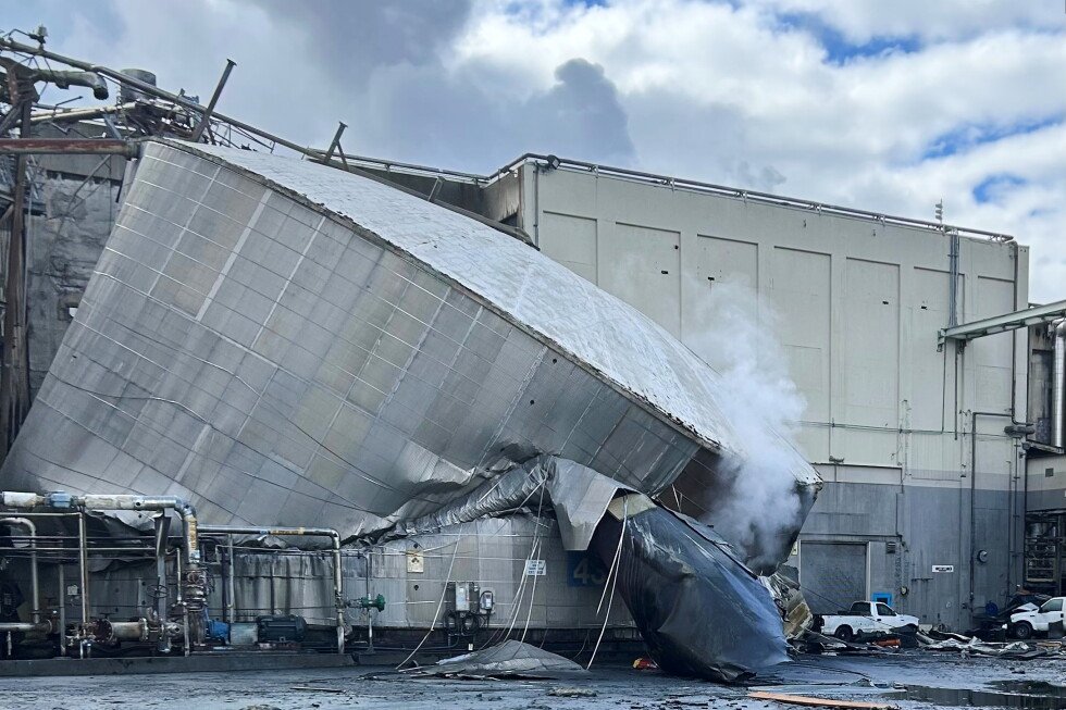 9-still-missing-after-deadly-washington-paper-mill-implosion