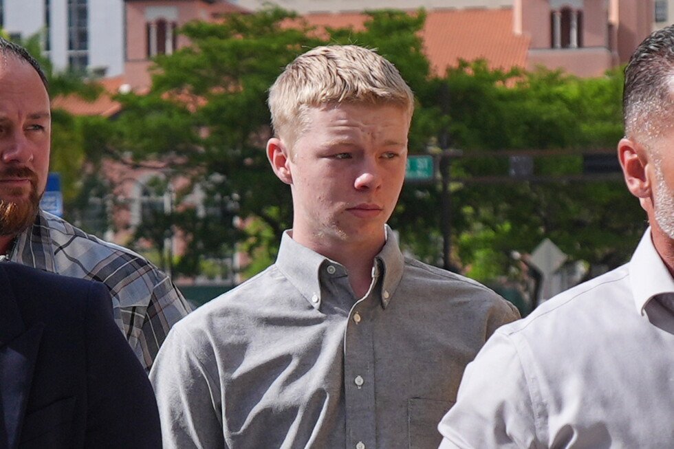 teen-charged-with-killing-stepsister-on-carnival-cruise-faces-hearing