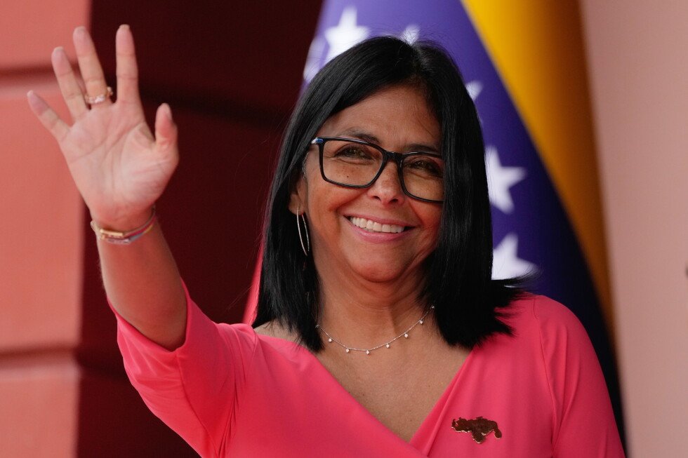 ap:-trump-administration-tells-prosecutors-to-stand-down-on-venezuela-leader