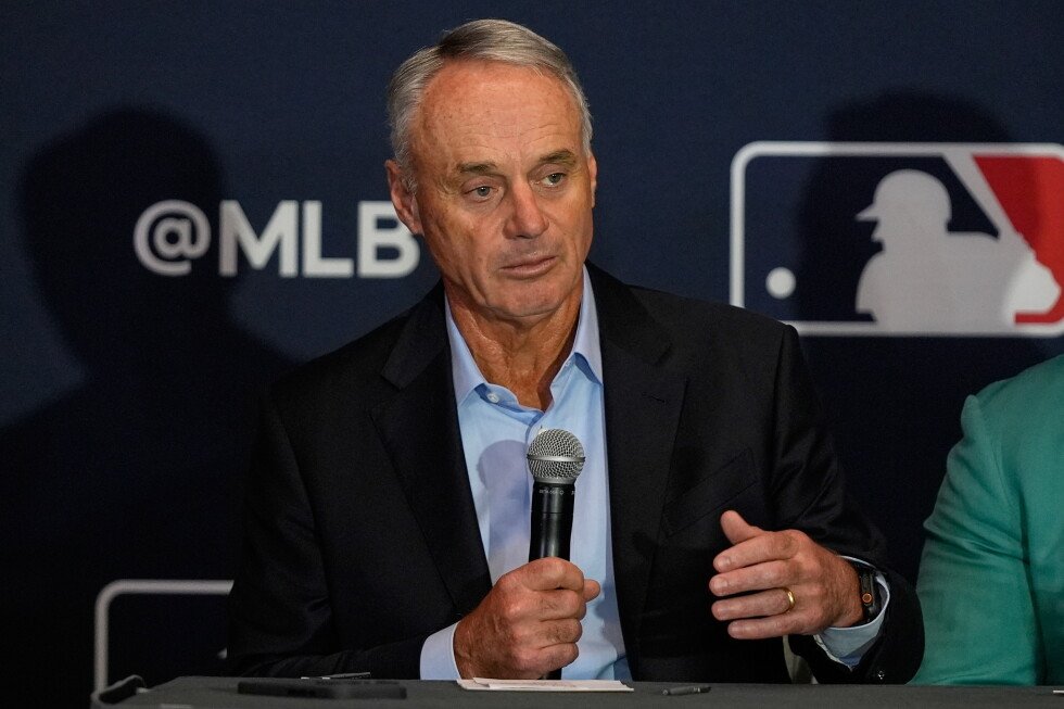 mlb-owners-propose-salary-cap-to-union-for-first-time-since-1994-95-strike