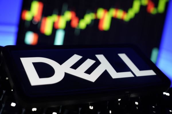 dell-shares-roaring:-8-key-items-shaping-the-stock-market-friday