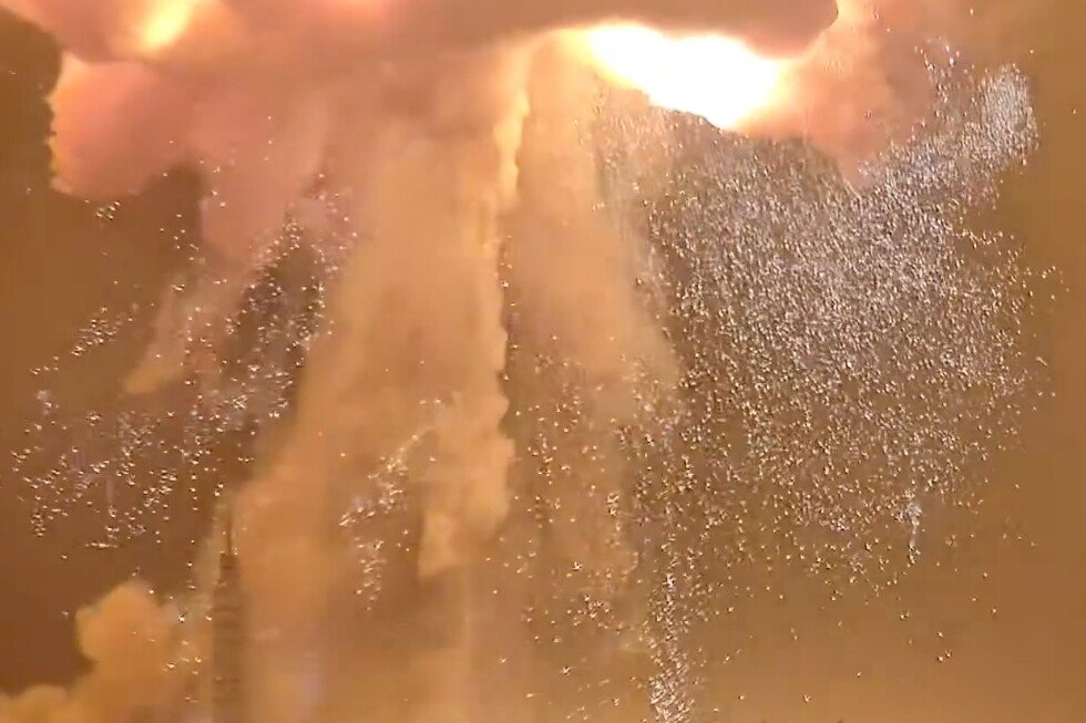 blue-origin-investigating-rocket-explosion-during-a-test-firing