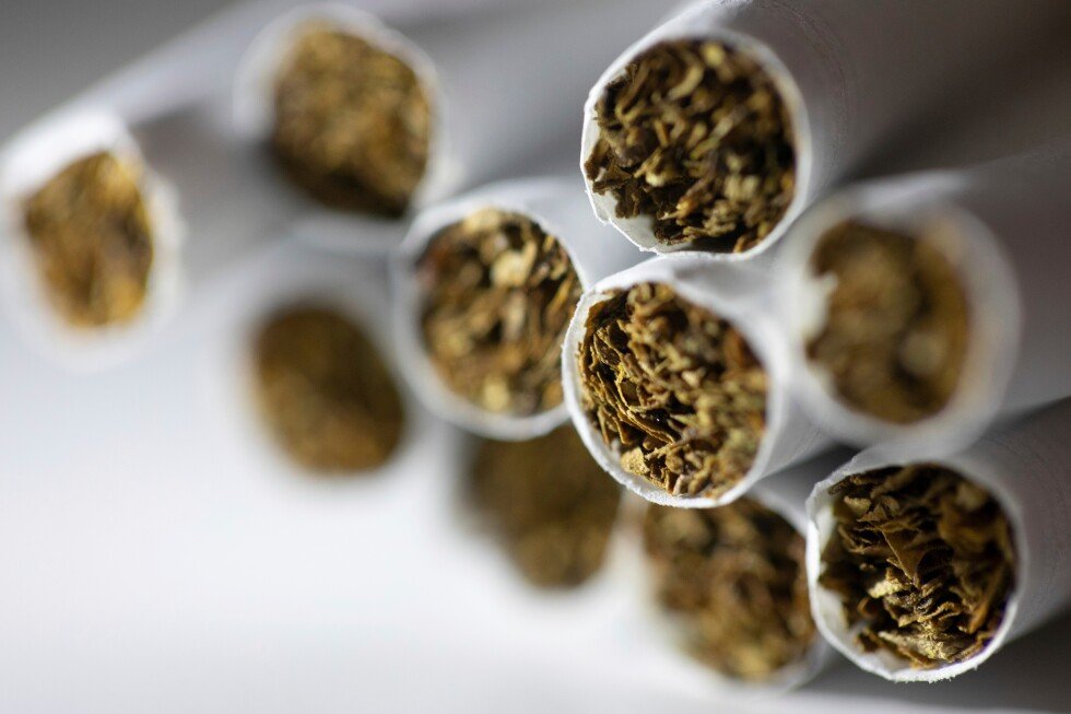 1-in-11-us-adults-still-smoke-as-cigarette-use-declines,-survey-finds