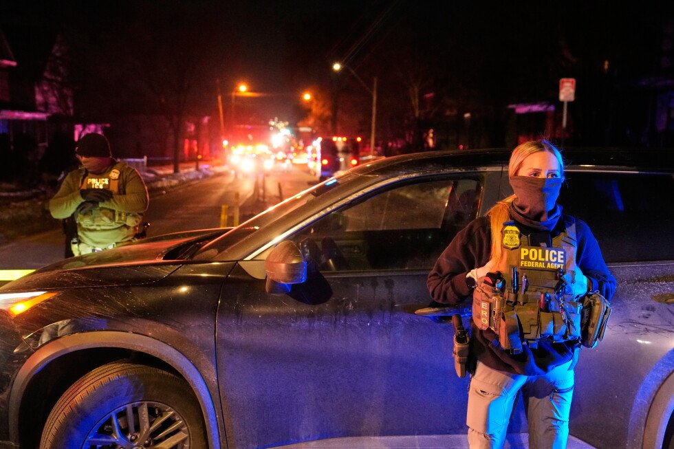 ice-officer-christian-castro-is-arrested-in-texas-over-minneapolis-immigration-crackdown-shooting