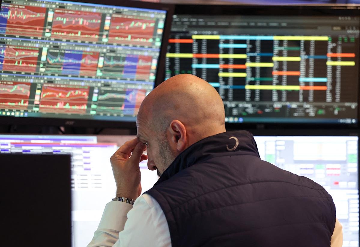 big-tech-companies-are-screwing-the-average-investor