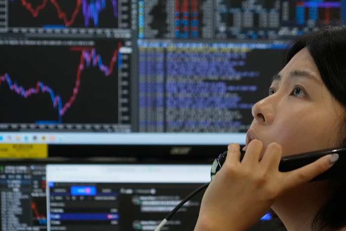 japan,-south-korea-stocks-hit-more-records,-as-oil-gains-on-iran-war-ending-fragility