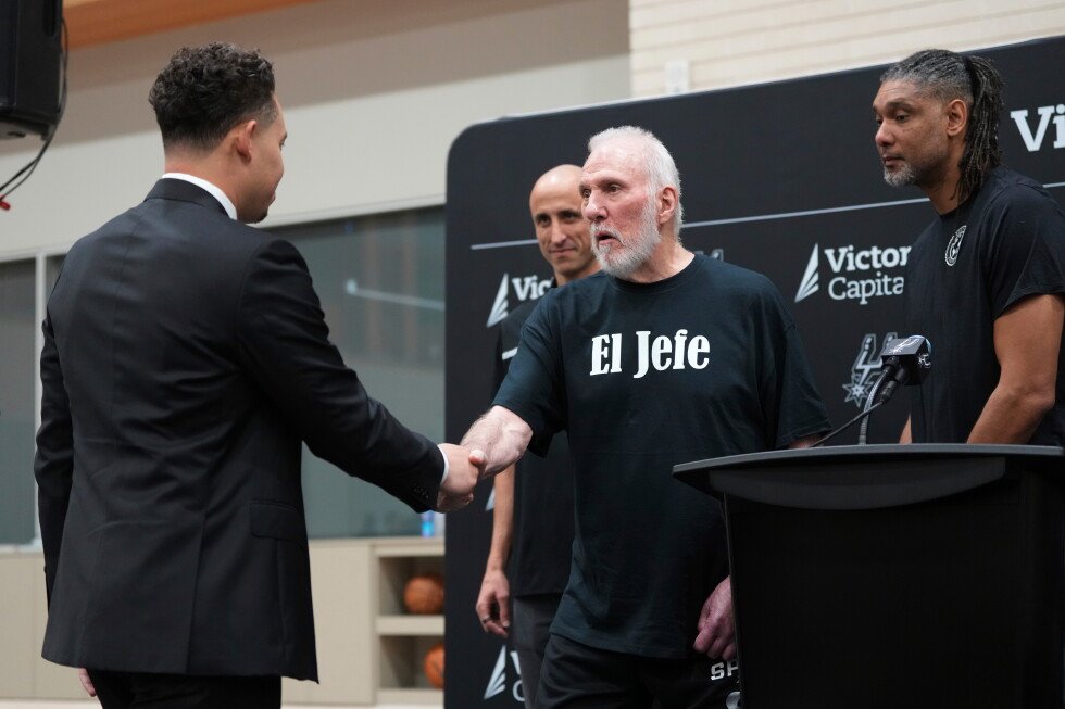 gregg-popovich-is-still-a-huge-part-of-what-the-spurs-are-doing