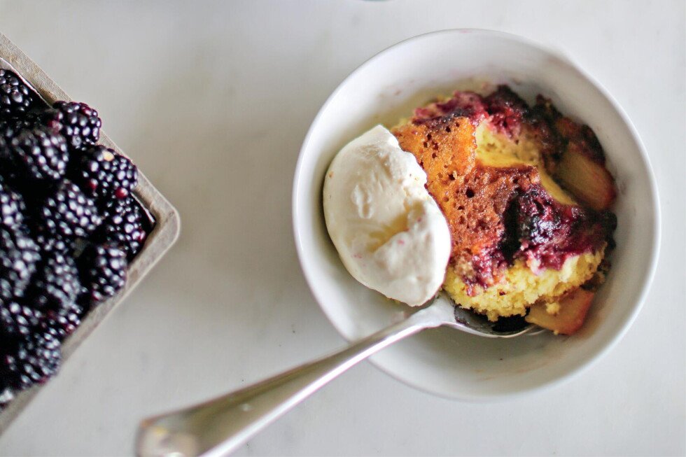 ayesha-curry’s-cast-iron-‘fruit-cake’-recipe-is-sweet,-easy-and-foolproof