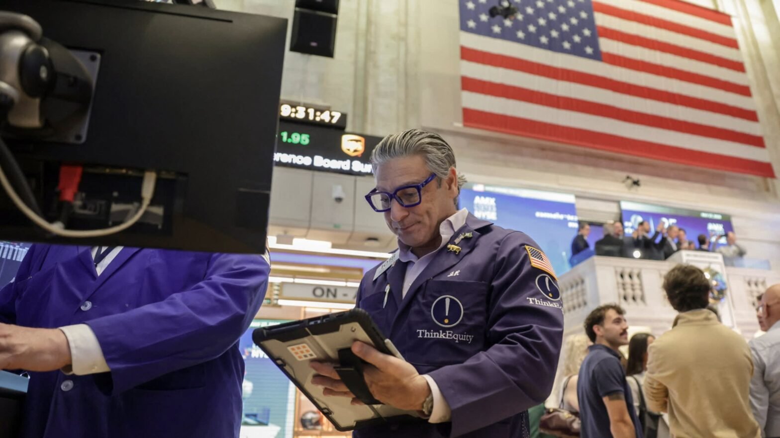 america’s-ai-boom-is-carrying-more-than-investors-admit