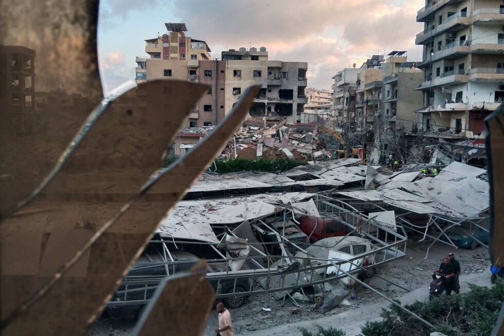 israel-orders-strikes-on-beirut’s-southern-suburbs-as-hezbollah-rockets-hit-northern-israel