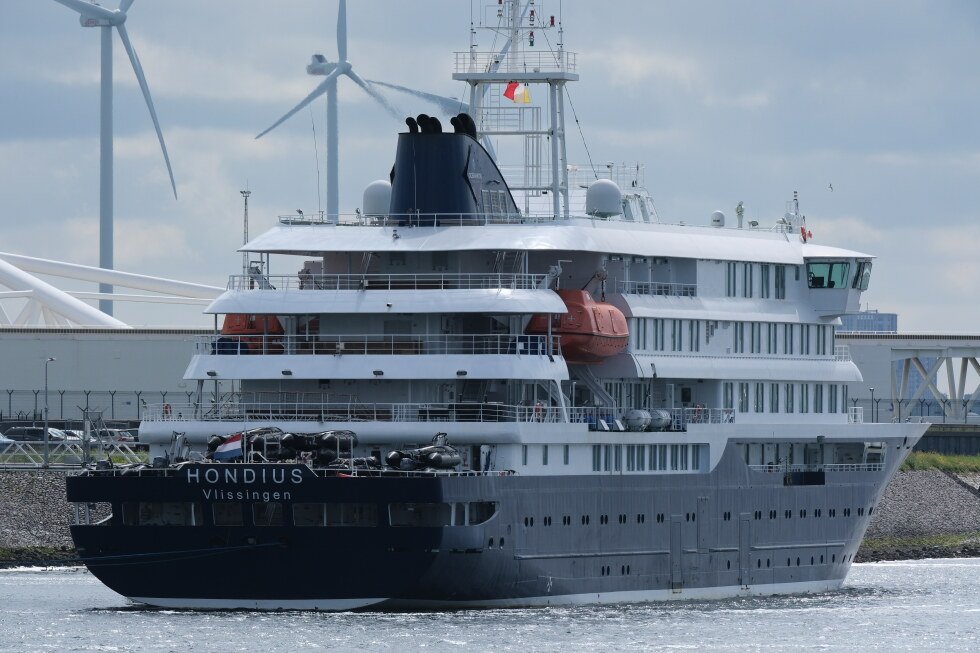 hantavirus-cruise-ship-update:-5-leave-nebraska-quarantine-unit