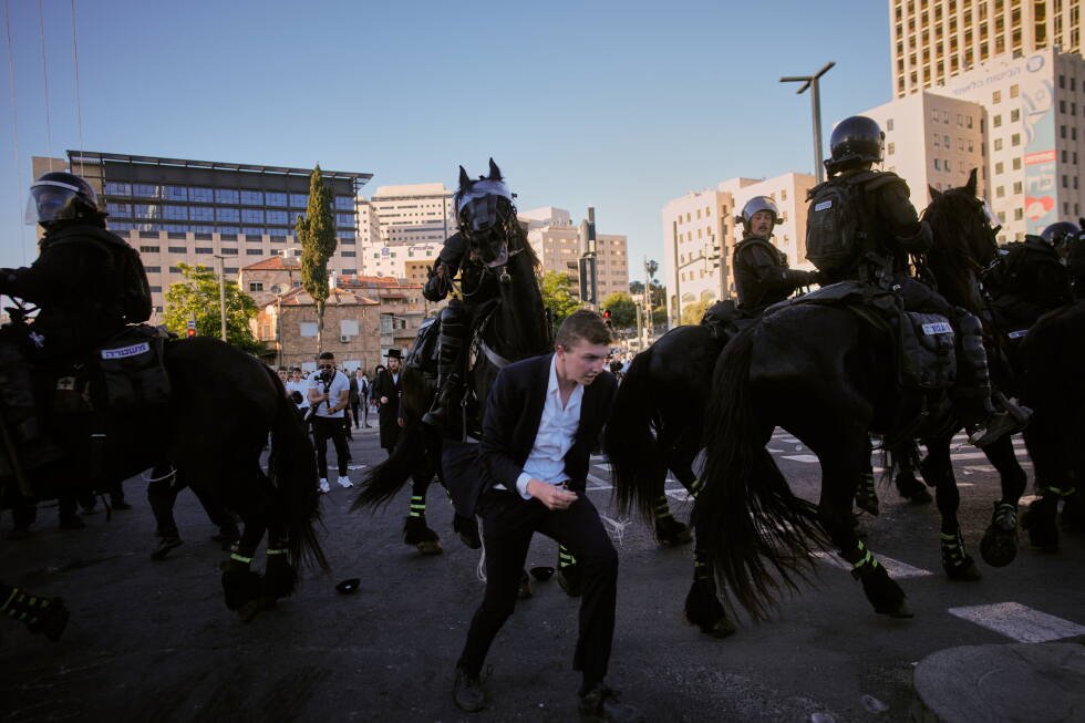 tens-of-thousands-of-ultra-orthodox-jews-protest-military-draft-in-israel